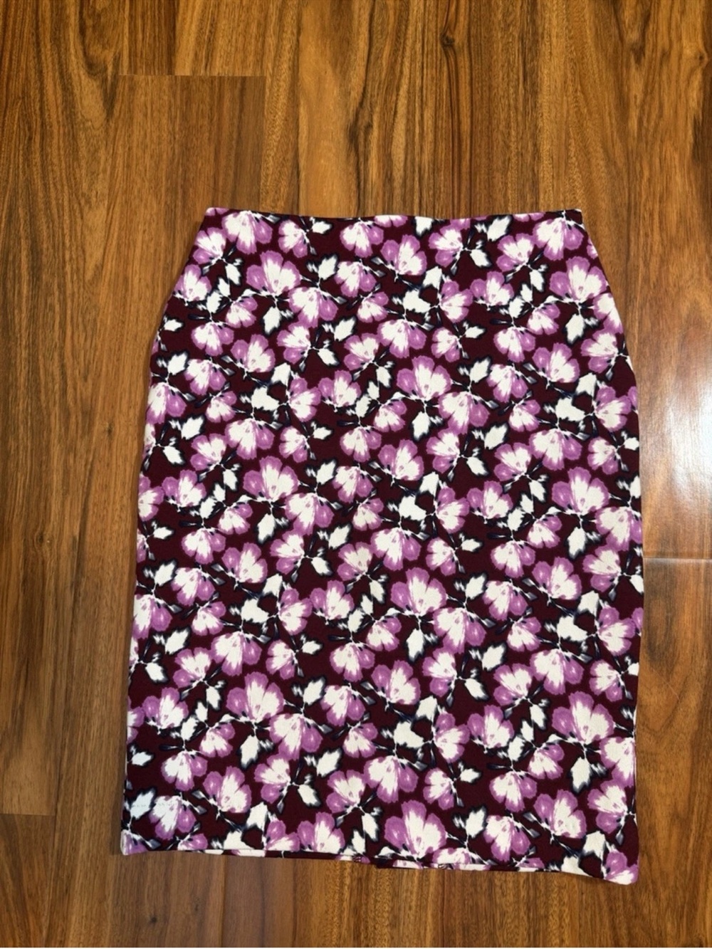 Banana Republic Floral Pencil Skirt in Plum and Pink - Size 00
